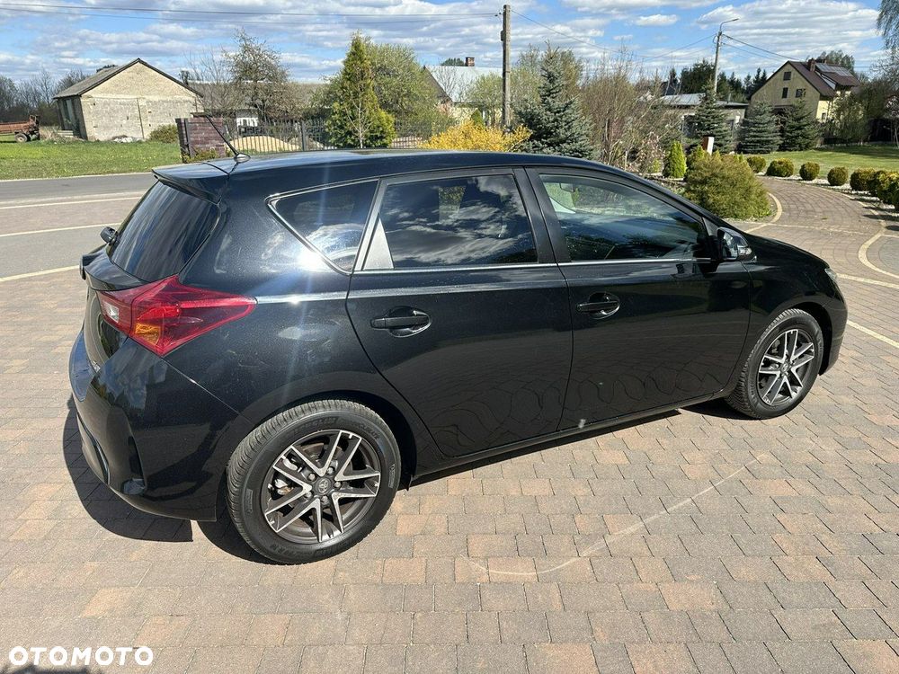 Toyota Auris - 14