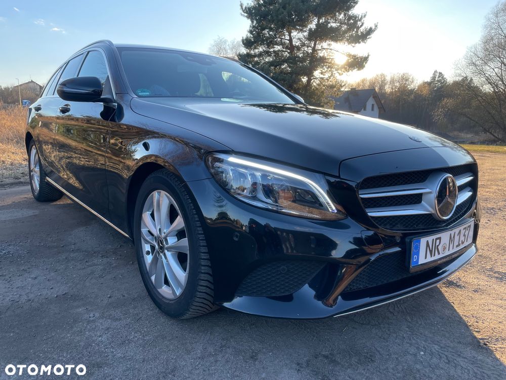 Mercedes-Benz Klasa C 300 9G-TRONIC - 4