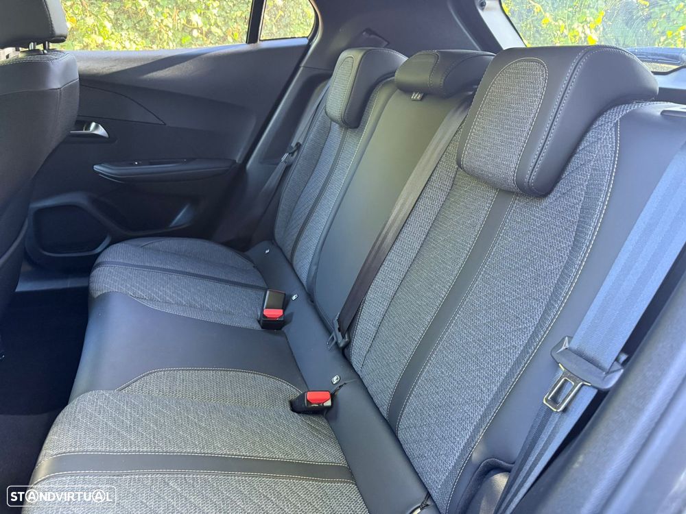 Peugeot 2008 1.2 PureTech Allure Pack - 5
