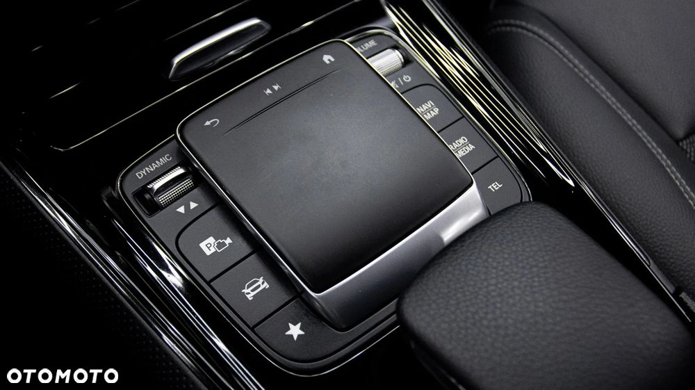 Mercedes-Benz GLB 200 Style 7G-DCT - 22