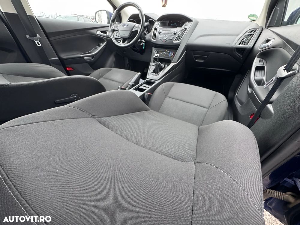 Ford Focus 1.0 EcoBoost Trend - 28