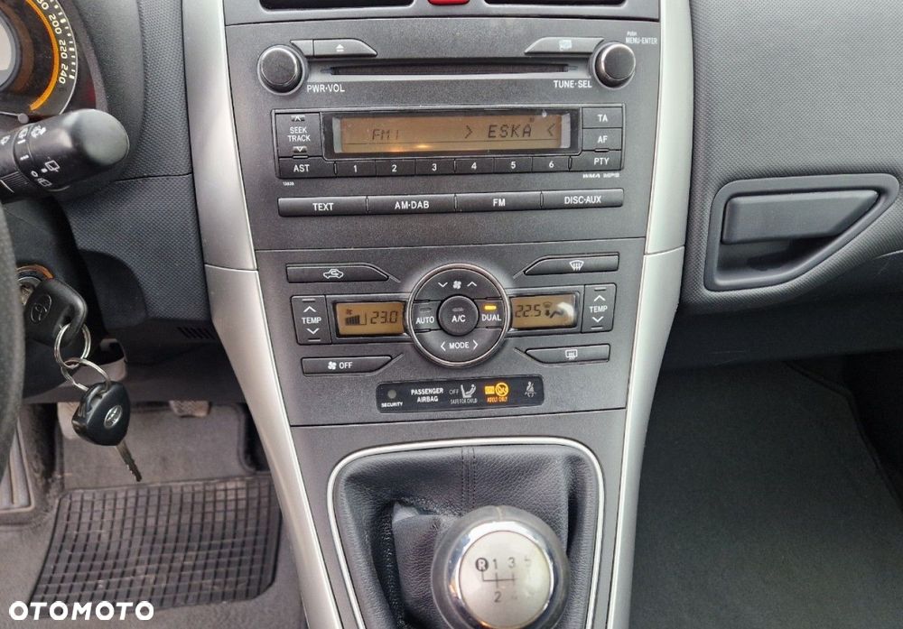 Toyota Auris 1.33 Dual-VVT-i Life - 23