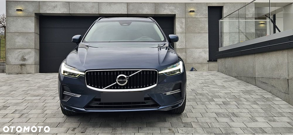 Volvo XC 60 B4 D Geartronic Momentum Pro - 8
