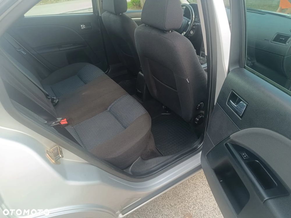Ford Mondeo - 14