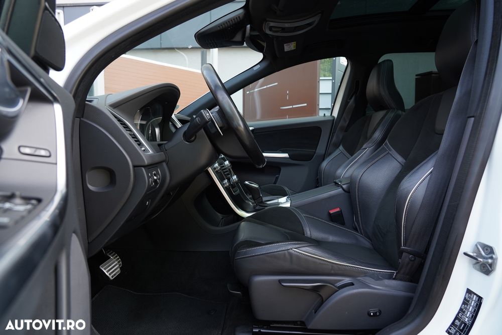 Volvo XC 60 D5 AWD Geartronic Summum - 34