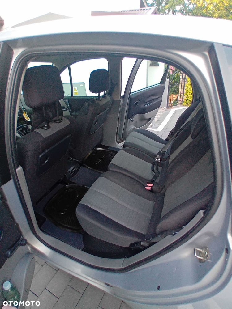 Renault Scenic - 8