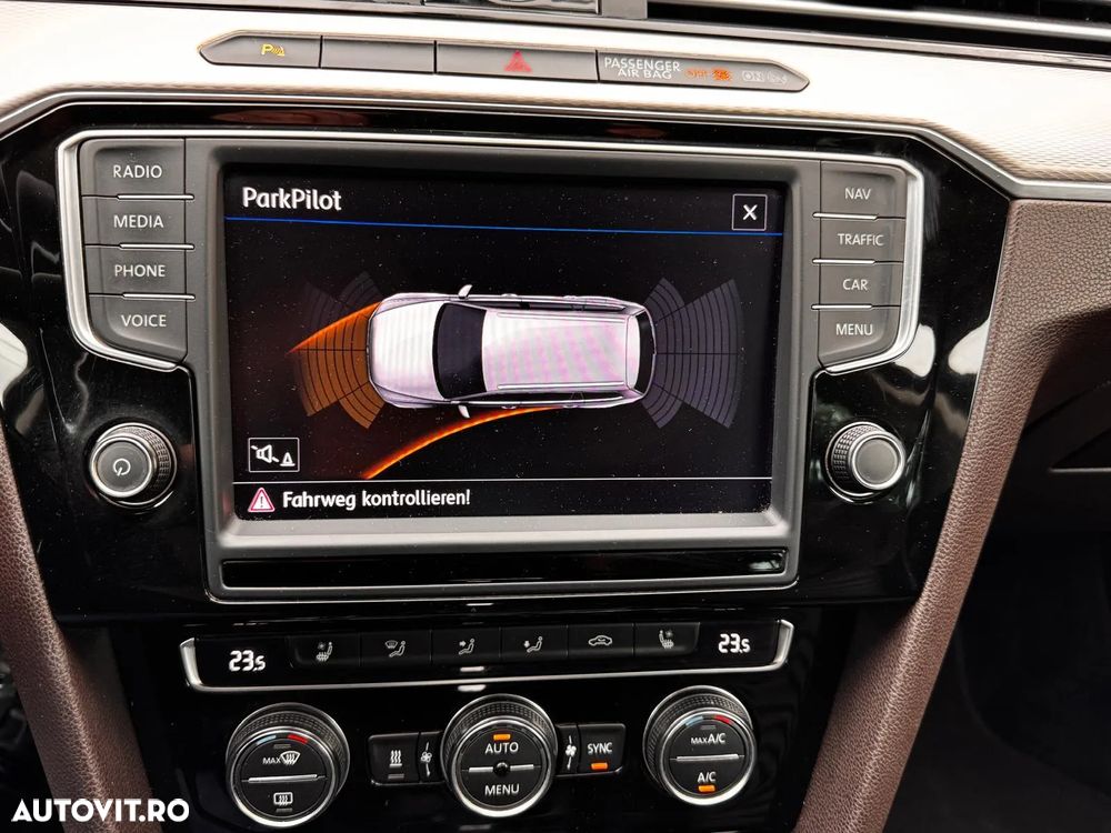 Volkswagen Passat 2.0 TDI SCR BlueMotion Technology 4Motion D Comfortline - 21