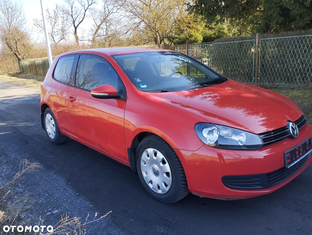 Volkswagen Golf - 1