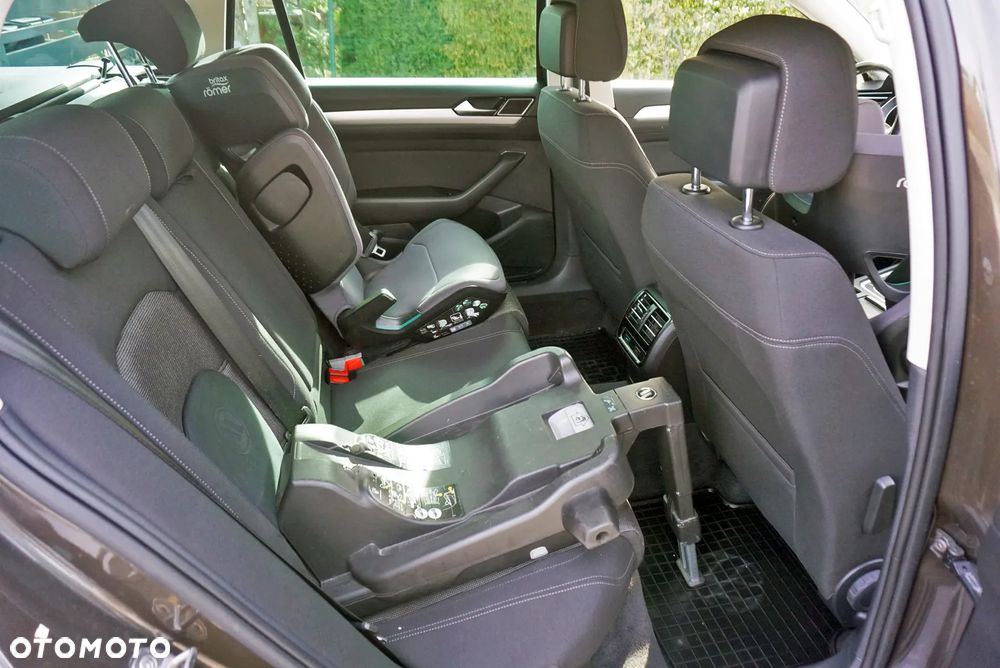 Volkswagen Passat 2.0 TDI (BlueMotion Technology) DSG Comfortline - 13