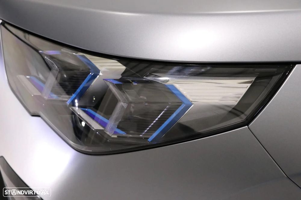 BMW iX2 eDrive20 Pack Desportivo M Pro - 25
