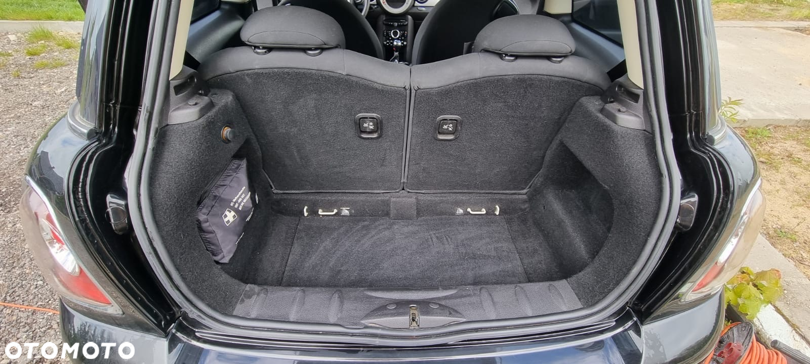 MINI ONE Standard - 16
