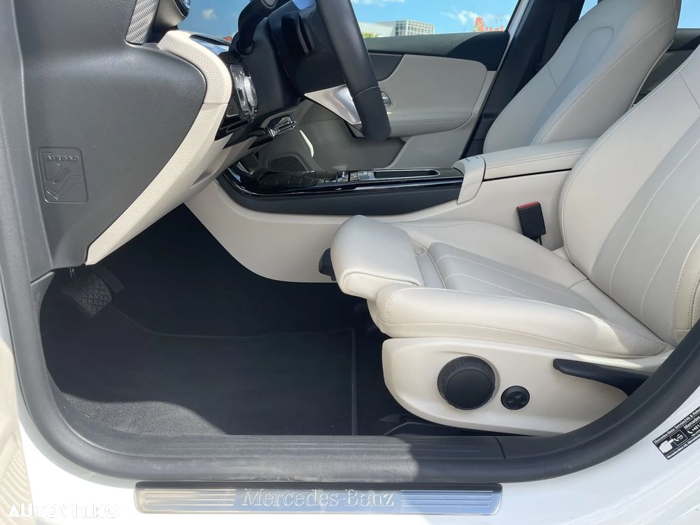 Mercedes-Benz A 180 7G-DCT - 12