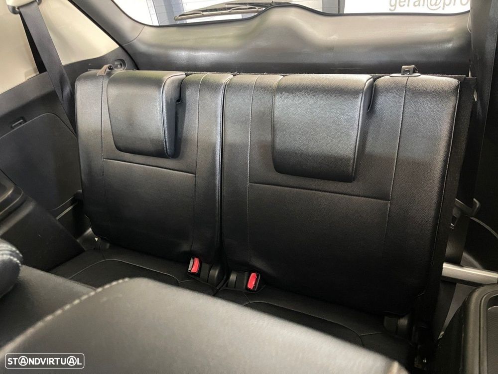 Mitsubishi Outlander 2.2 DI-D Instyle Navi - 8