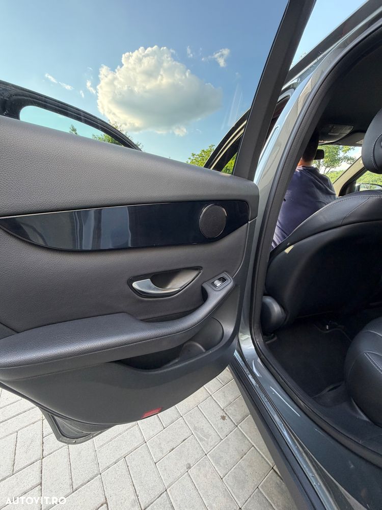 Mercedes-Benz GLC 250 d 4MATIC 9G-TRONIC AMG Line - 39