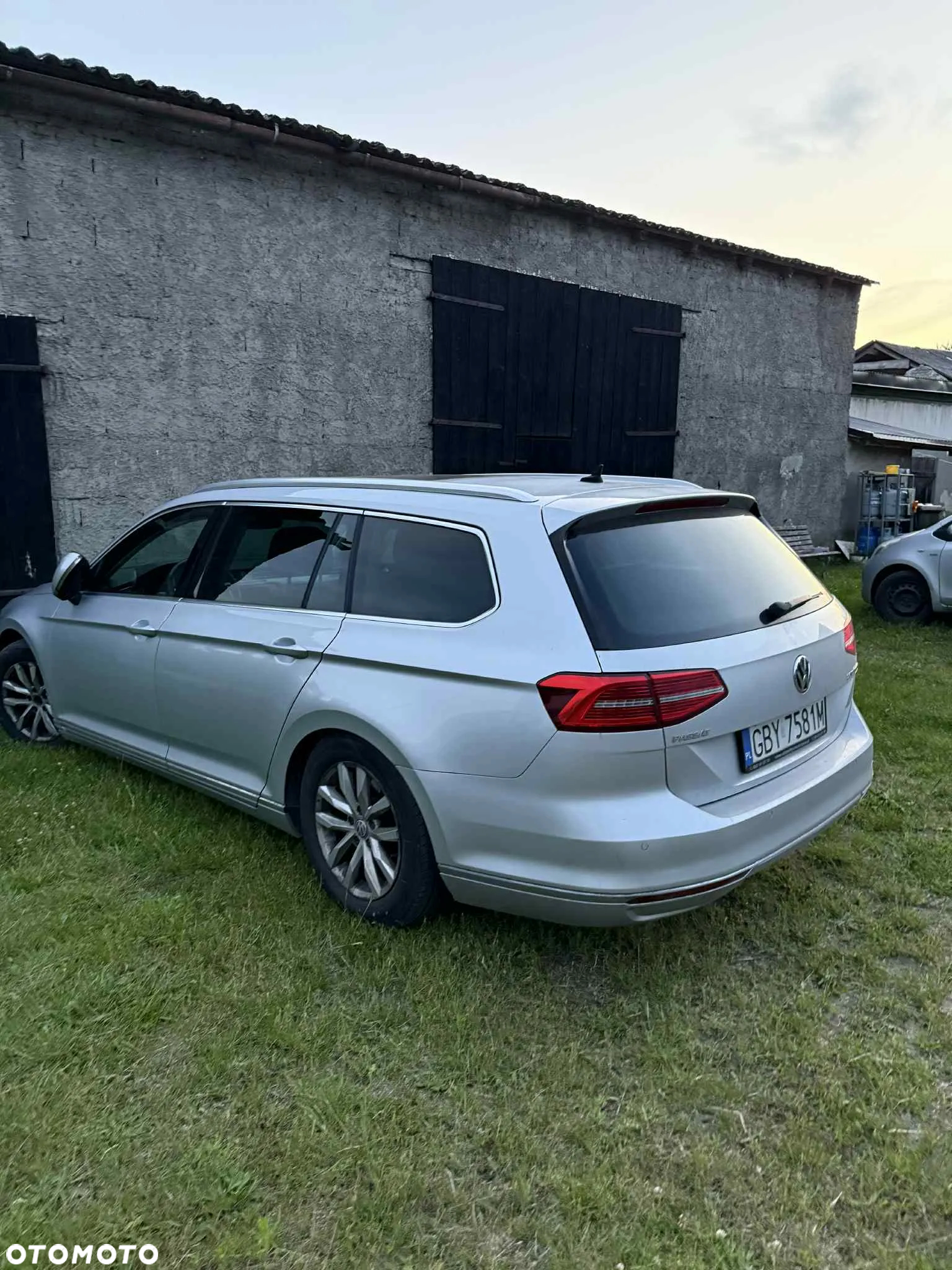 Volkswagen Passat - 10