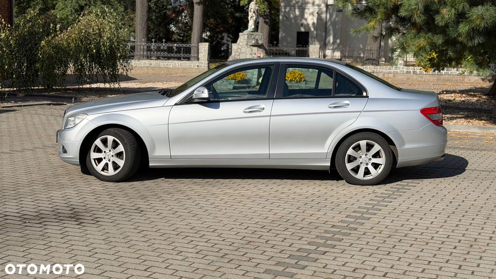 Mercedes-Benz C-Class 2007 photo 2