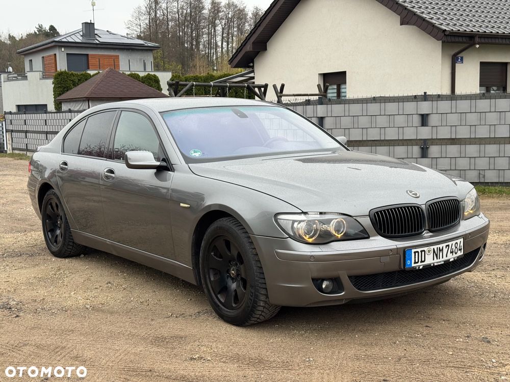 BMW Seria 7 750i L - 13