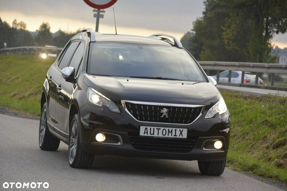 Peugeot 2008 1.2 Pure Tech Style EU6 - 14