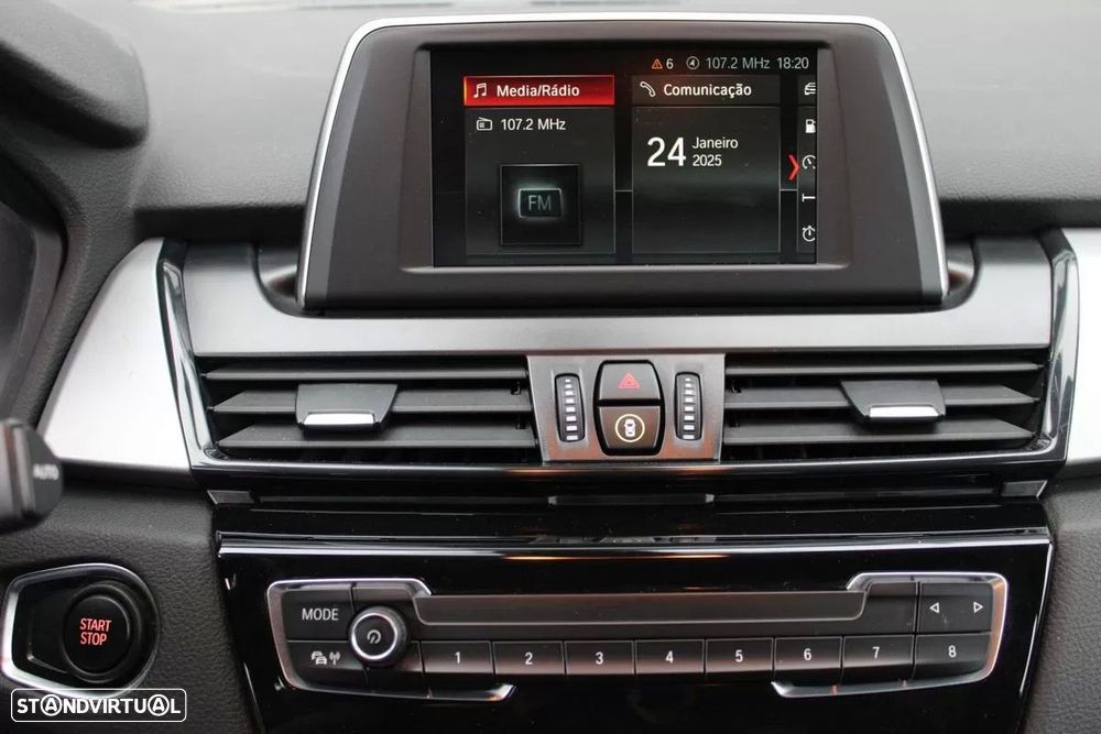 BMW 225xe Active Tourer - 10