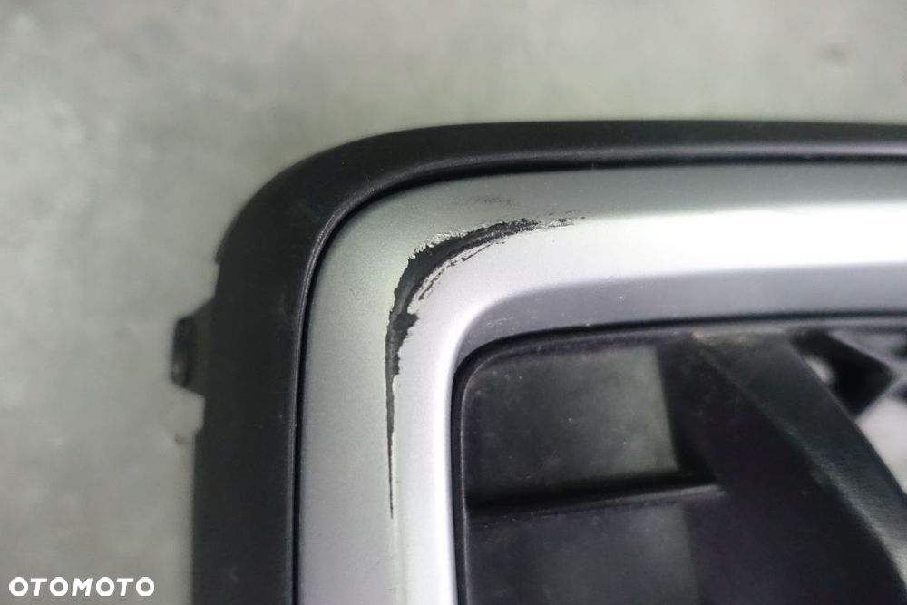 KRATKA ZDERZAKA LEWA AUDI Q2 81A807682Q - 2