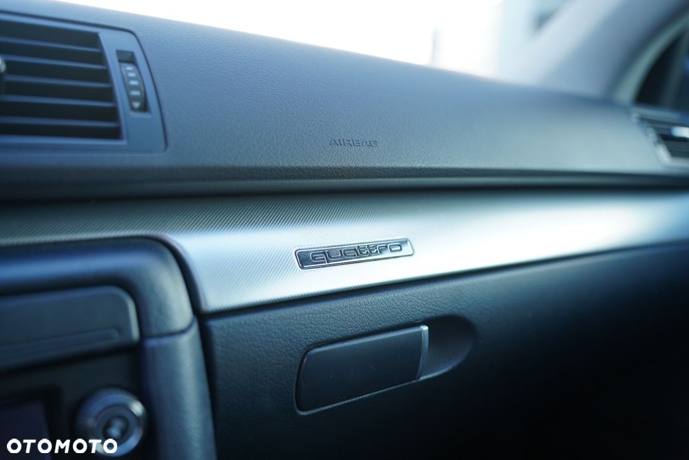 Audi A4 Limousine - 19