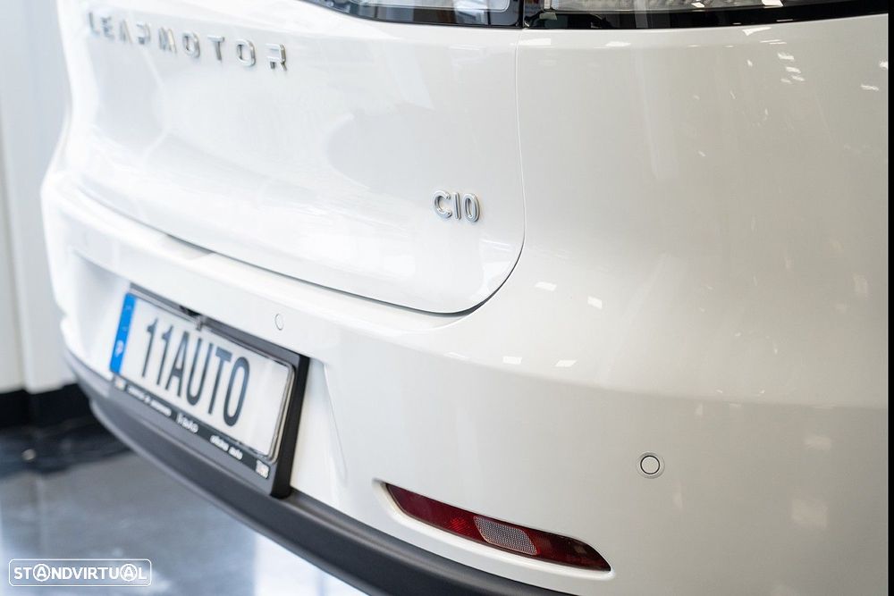 Leapmotor C10 28.4 kWh REEV Design - 13