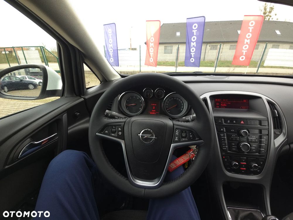 Opel Astra 1.4 T Business EU6 - 29