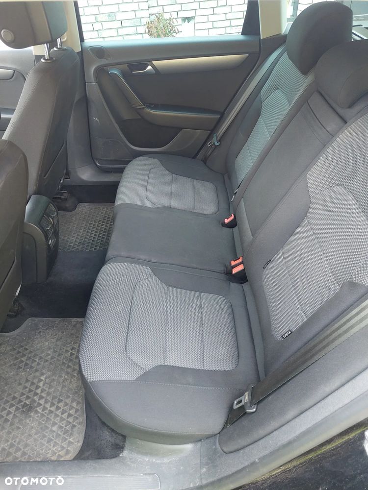 Volkswagen Passat 2.0 TDI BlueMotion Technology Business Edition - 13
