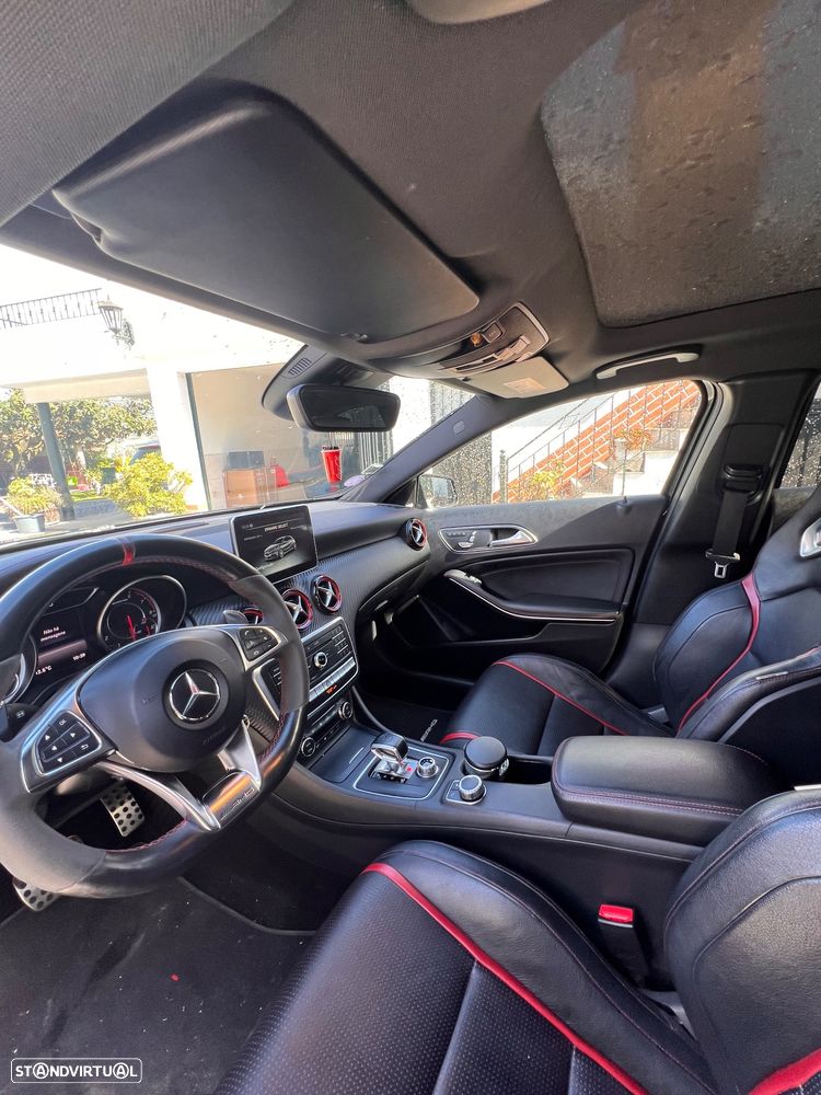 Mercedes-Benz A 45 AMG 4-Matic - 11