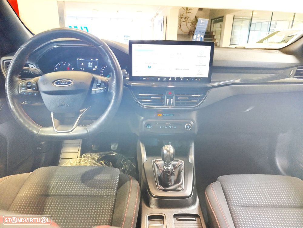 Ford Focus 1.0 EcoBoost MHEV ST-Line - 9