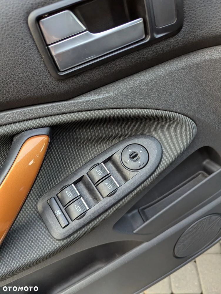 Ford Kuga - 14