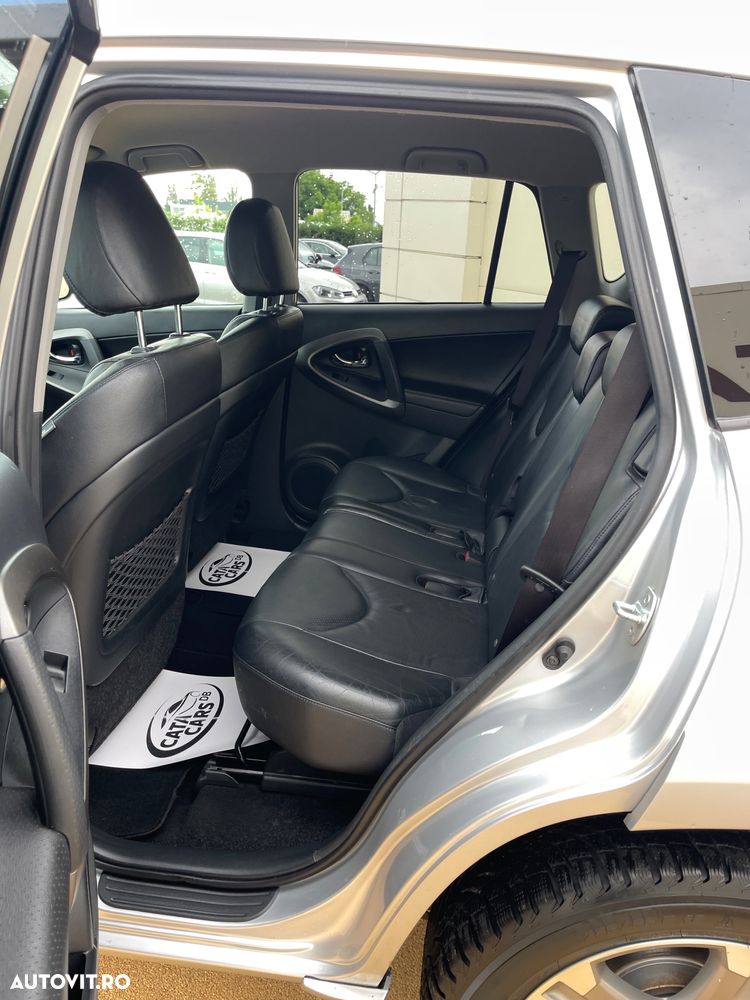 Toyota RAV4 - 29