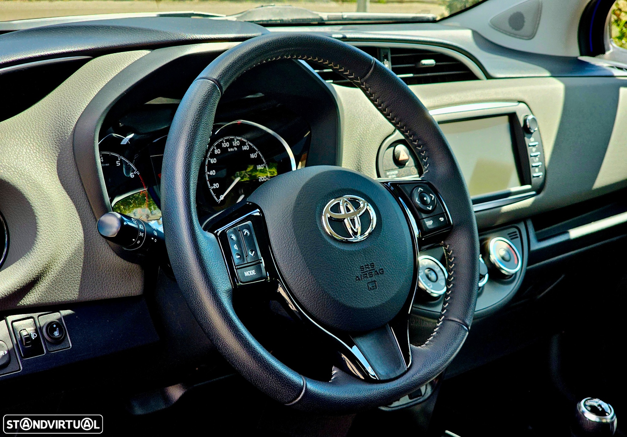 Toyota Yaris 1.0 VVT-i Comfort Plus - 13