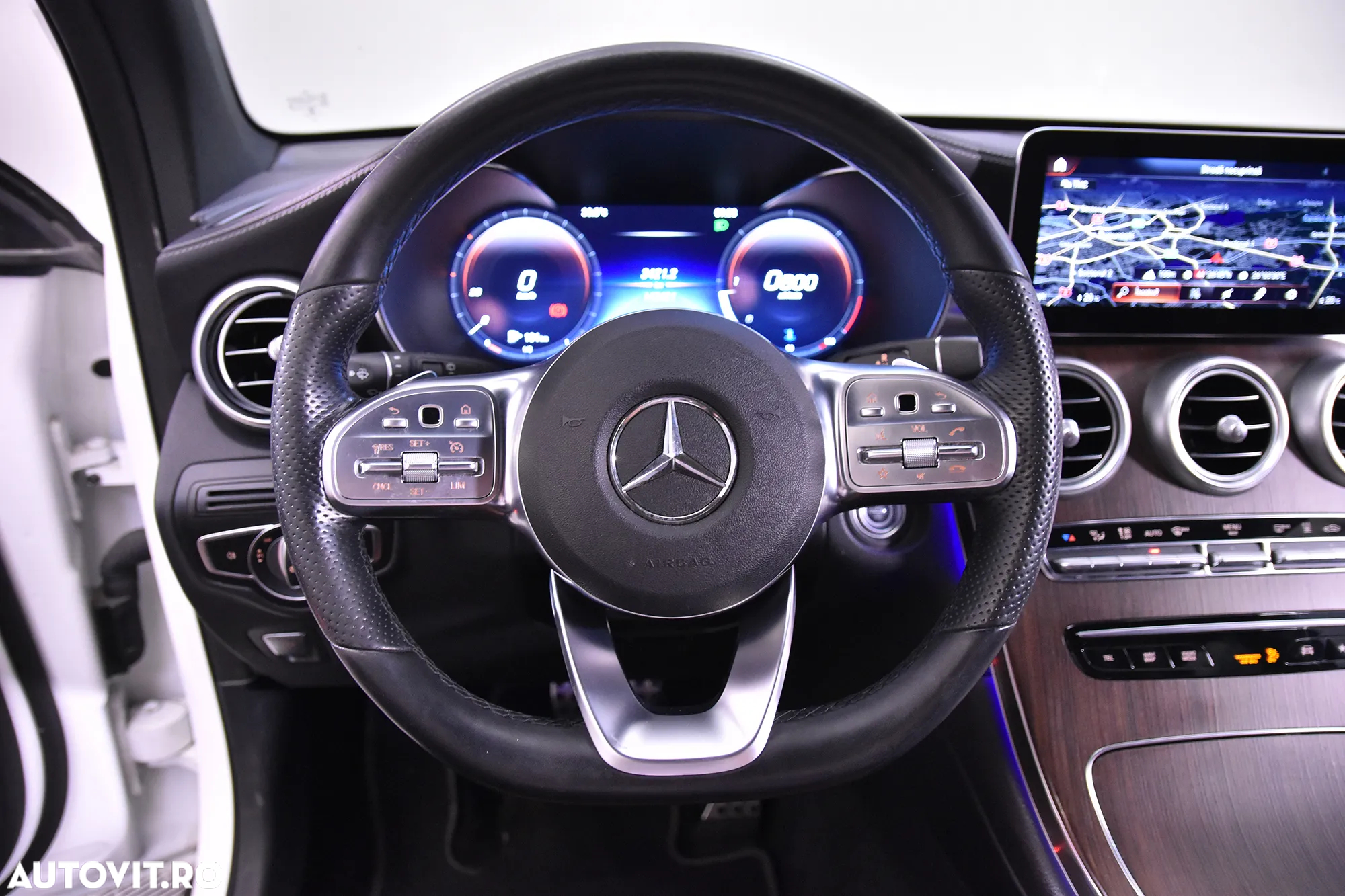 Mercedes-Benz GLC 220 d 4MATIC - 15