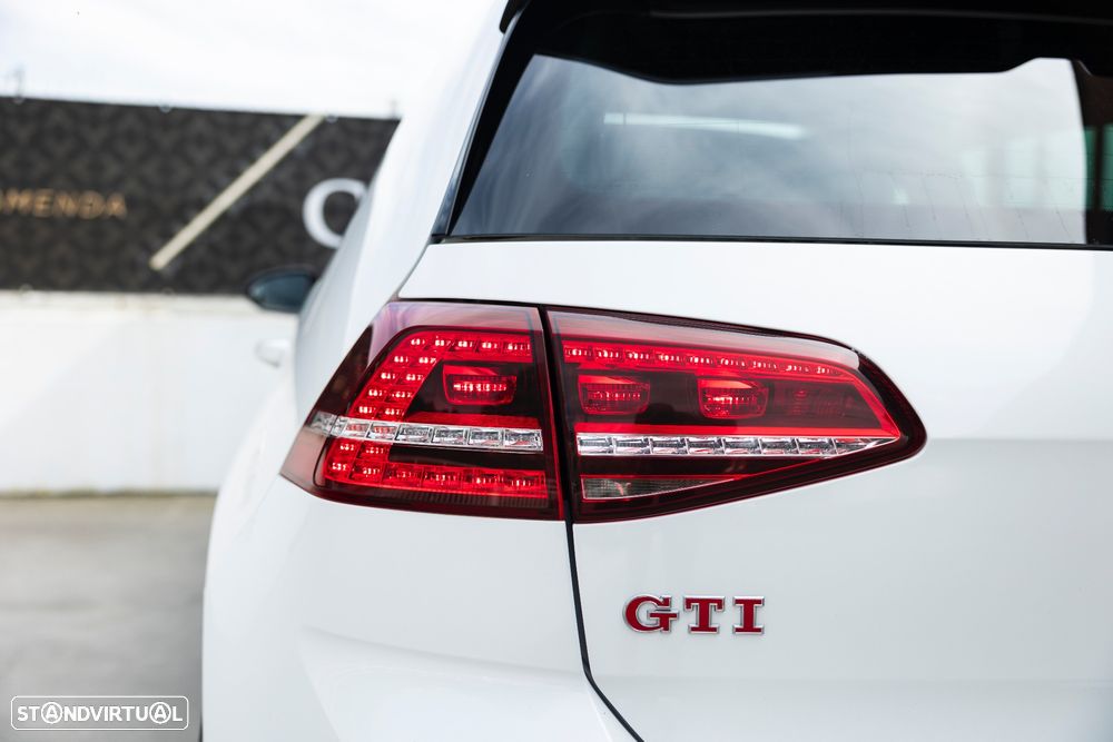 VW Golf GTI Performance BlueMotion DSG - 21