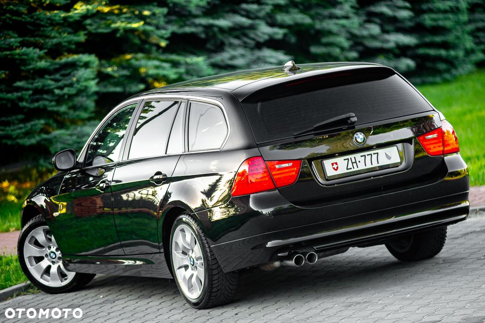 BMW Seria 3 325i xDrive - 9