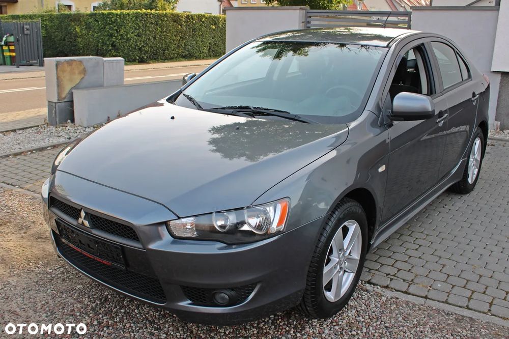 Mitsubishi Lancer 1.8 Intense - 11