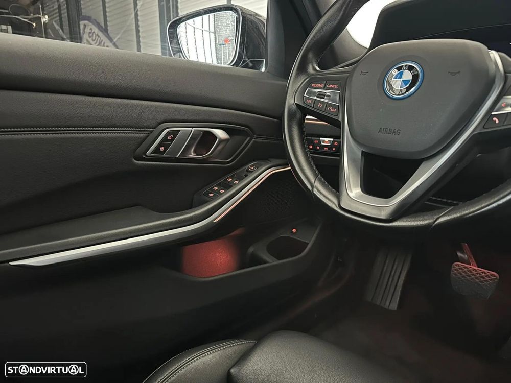 BMW 320 - 21