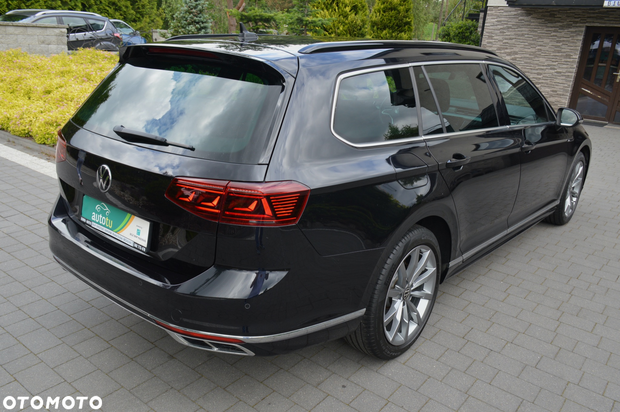 Volkswagen Passat Variant 2.0 TDI SCR DSG R-Line - 7
