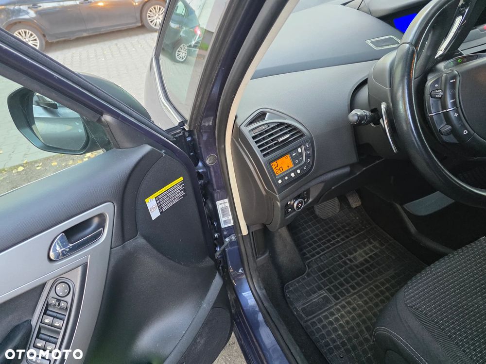 Citroën C4 Picasso - 10