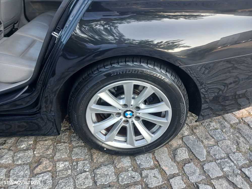 BMW 525 d xDrive Exclusive Auto - 26