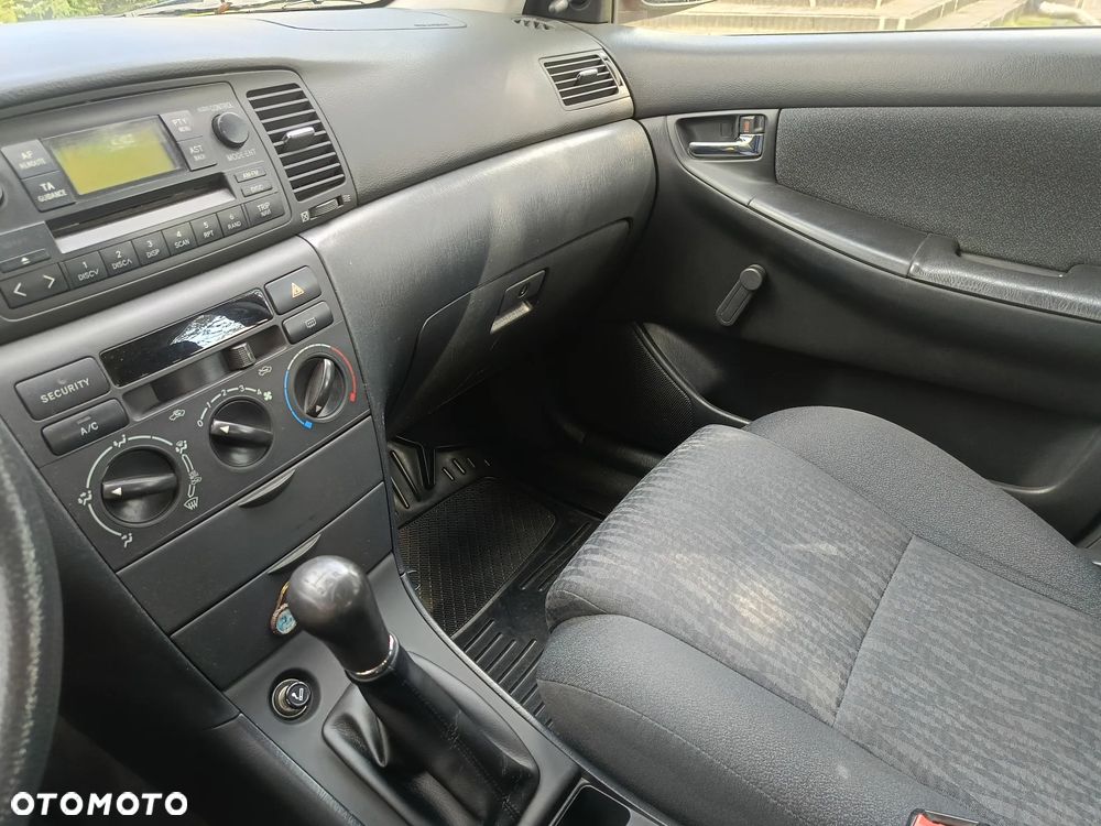 Toyota Corolla 1.4 VVT-i Base - 2