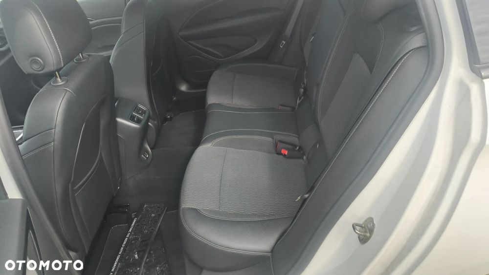 Opel Insignia 1.5 T Exclusive S&S - 12