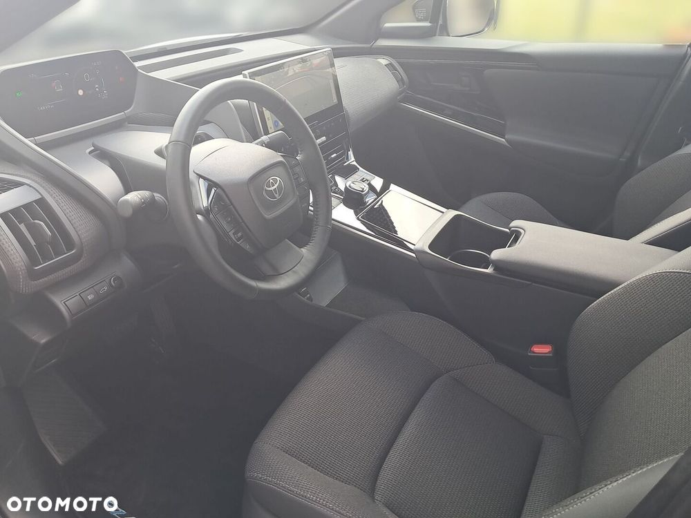 Toyota bZ4X - 8