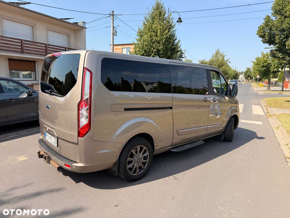 Ford Tourneo Custom - 3