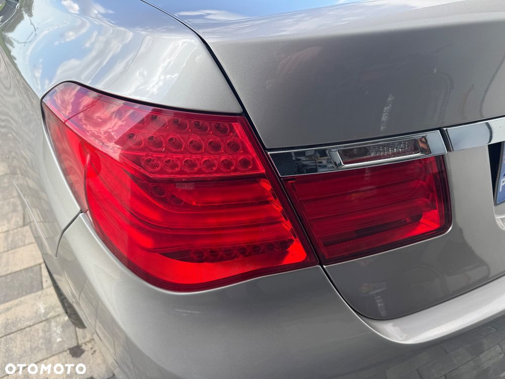 BMW Seria 7 730d - 24
