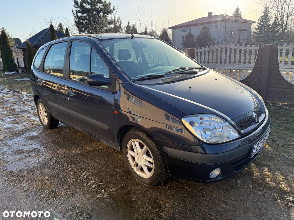 Renault Scenic 1.6 16V EXpression - 10