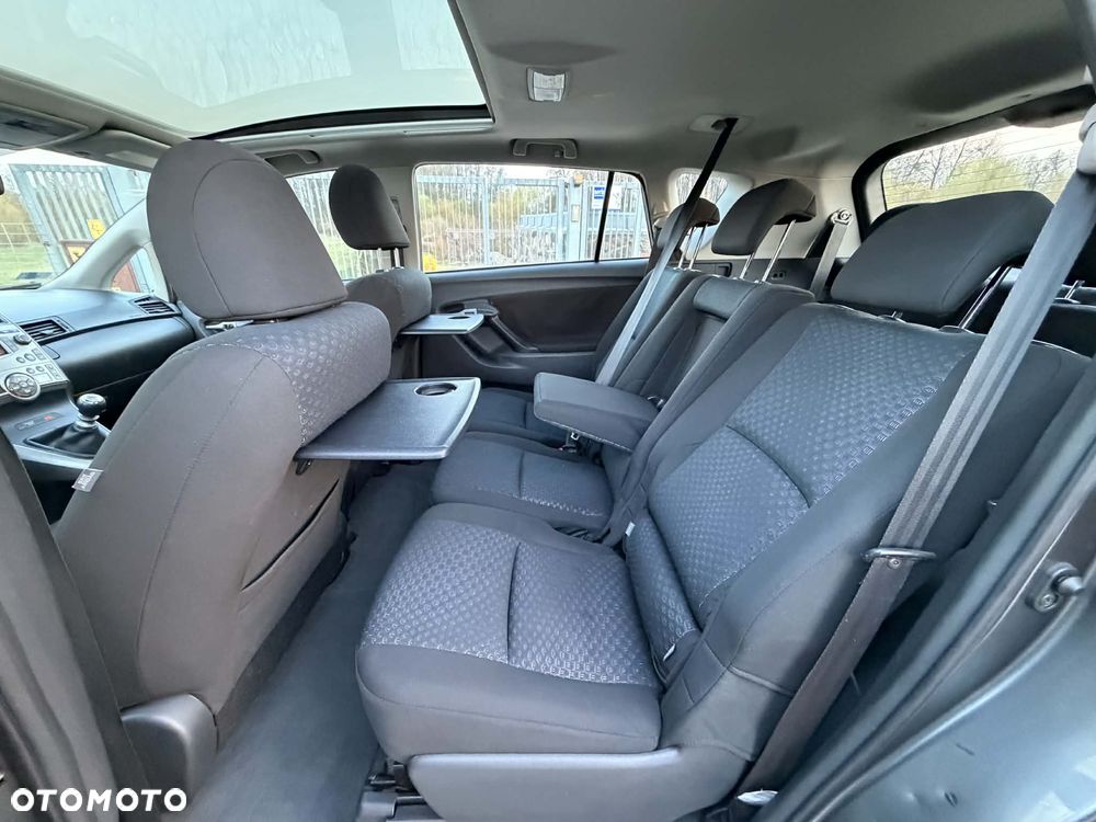 Toyota Verso 2.0 D-4D Sol SW 7os - 12