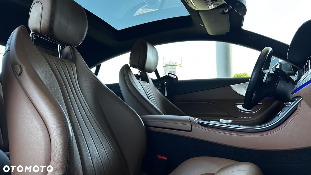 Mercedes-Benz Klasa E 200 Coupe 9G-TRONIC - 24