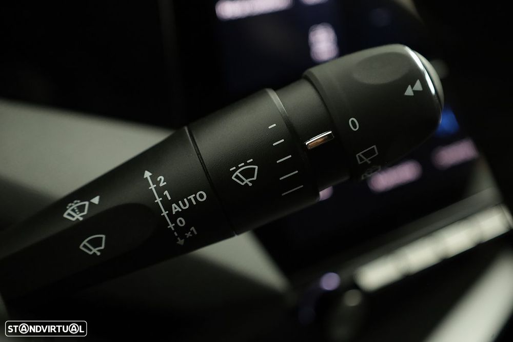 Peugeot 308 1.6 Hybrid Allure Pack e-EAT8 - 18